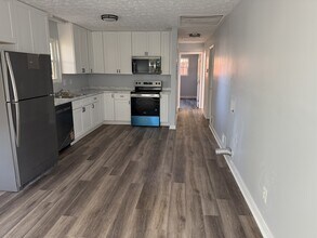 453 Azalea Dr in Stockbridge, GA - Building Photo - Building Photo