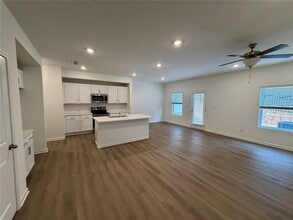 5333 Frontier Ct in Flowery Branch, GA - Building Photo - Building Photo