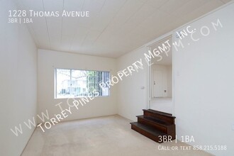 1228 Thomas Ave in San Diego, CA - Building Photo - Building Photo