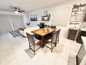 184 Summershore Dr in Auburndale, FL - Foto de edificio - Building Photo