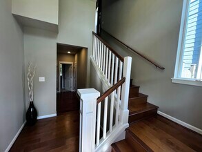9831 NE 138th Pl in Kirkland, WA - Building Photo - Building Photo