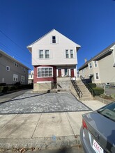 12 Alexander Ave, Unit 1 in Medford, MA - Building Photo - Building Photo