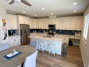 14948 Texaco Ave in Paramount, CA - Building Photo - Building Photo