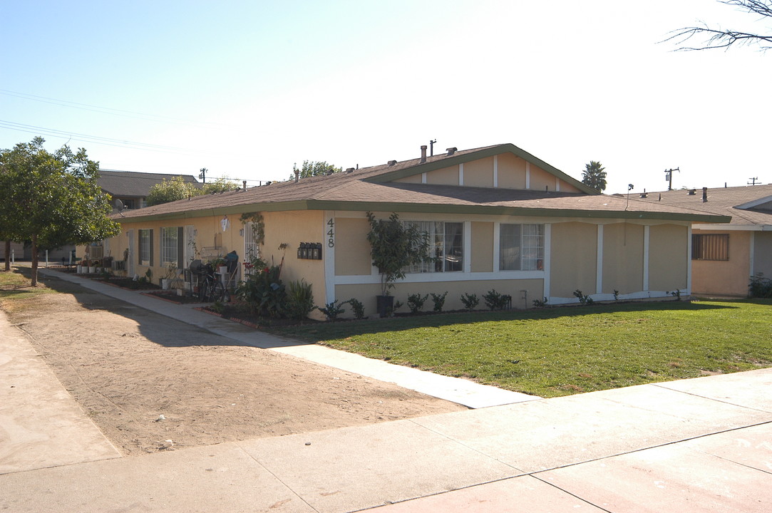 448-504 51 Parkside Ave in Ontario, CA - Building Photo