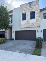 8058 NW 105th Ct in Doral, FL - Building Photo