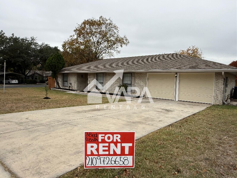 7403 Castle Crown Dr in San Antonio, TX - Foto de edificio