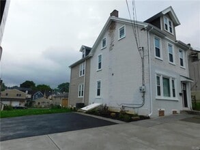 68 W Union Blvd in Bethlehem, PA - Building Photo - Building Photo