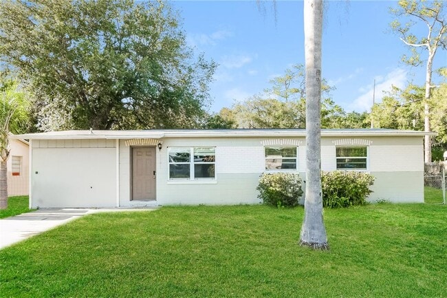 property at 5801 Abercorn Dr