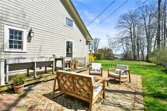 397 Gibbs Ave in Newport, RI - Building Photo - Building Photo