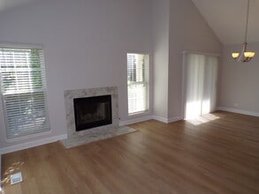 891 Essex Cir in Grayslake, IL - Building Photo - Building Photo