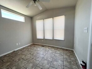 38 W Prince Rd in Tucson, AZ - Building Photo - Building Photo