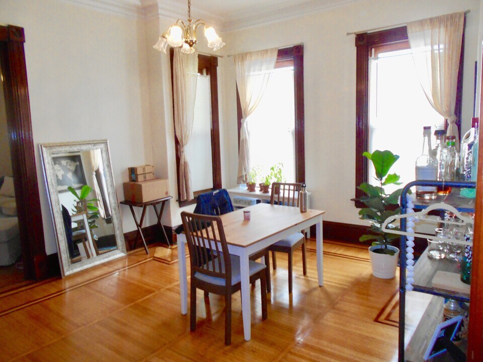 227 Walnut St, Unit 1 in Newton, MA - Building Photo