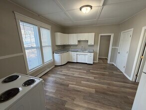 220 E Racine St in Janesville, WI - Building Photo - Building Photo