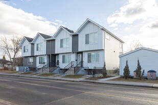 2049 43 Av SW in Calgary, AB - Building Photo