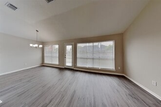 4311 Duesenberg Ct in Pearland, TX - Building Photo - Building Photo