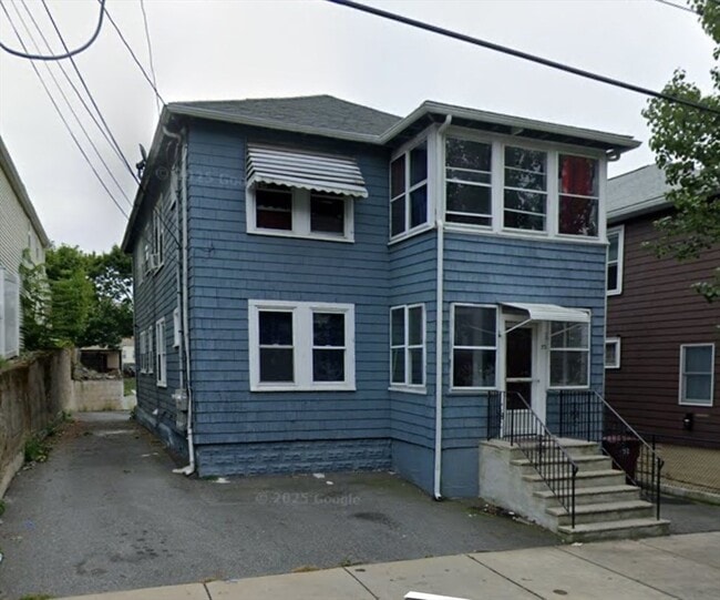 33 Francis St in Everett, MA - Building Photo - Building Photo