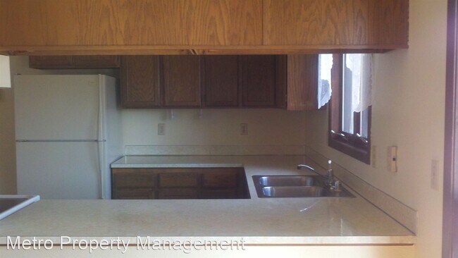 6958 Winchester Dr in Colstrip, MT - Building Photo - Building Photo