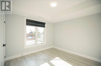 182-182 Prince St in Oshawa, ON - Building Photo - Building Photo