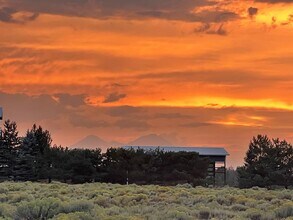 64131 Tumalo Rim Dr in Bend, OR - Building Photo - Building Photo