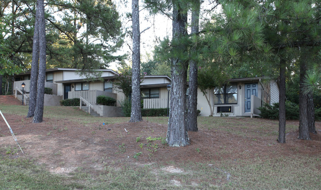 Garden Gate Apartments in Griffin, GA - Building Photo - Building Photo