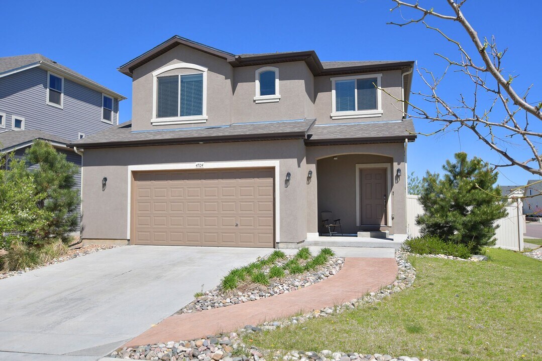 4704 Walden St in Denver, CO - Building Photo