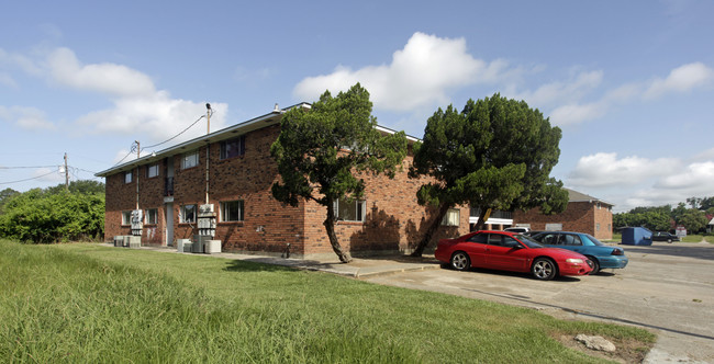 Chateau L'Acadian in Donaldsonville, LA - Foto de edificio - Building Photo