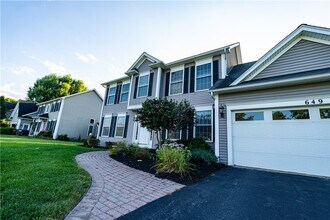 649 Kayloc Cir in Webster, NY - Building Photo - Building Photo