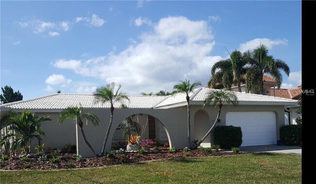 property at 2248 Palm Tree Dr