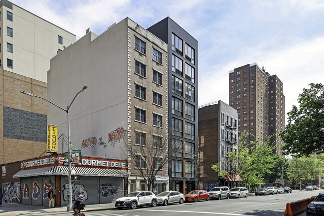 1661 Madison Ave in New York, NY - Foto de edificio - Building Photo