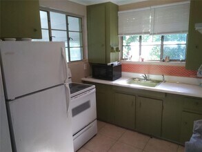 1650 28th Ave N in St. Petersburg, FL - Building Photo - Building Photo