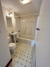 37 Arlington St, Unit 1R-J in Woburn, MA - Building Photo - Building Photo