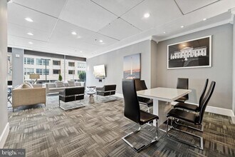 800 4th St SW, Unit s819 in Washington, DC - Building Photo - Building Photo