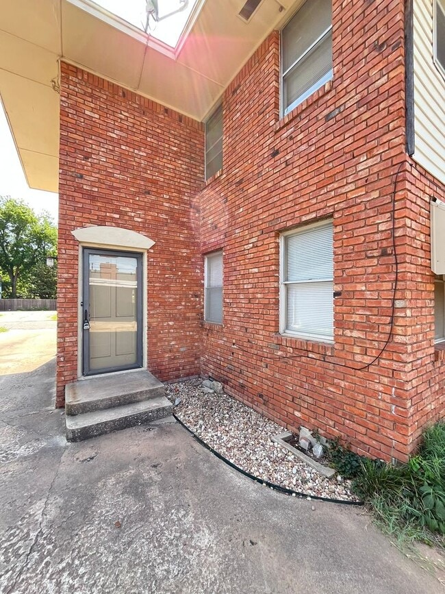 property at 3617 N Drexel Blvd