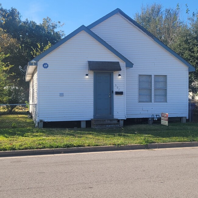 507 8th St N in Texas City, TX - Foto de edificio - Building Photo