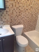 148 Grove St-Unit -1L in Brooklyn, NY - Building Photo - Building Photo