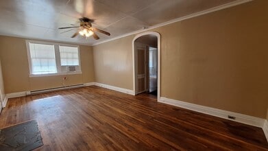120 North St in Anderson, SC - Foto de edificio - Building Photo