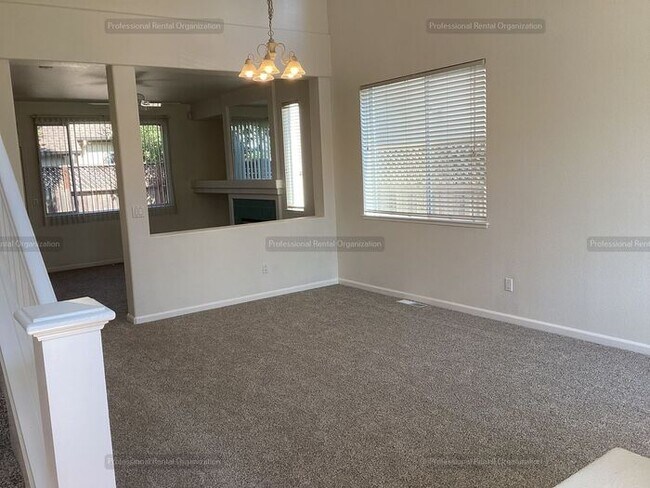 2325 Weatherby Ave in Santa Rosa, CA - Building Photo - Building Photo
