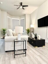 2837 W Lexington St in Chicago, IL - Building Photo - Building Photo