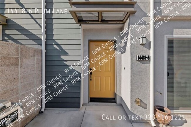 14418 Plum Ln in Gardena, CA - Foto de edificio - Building Photo