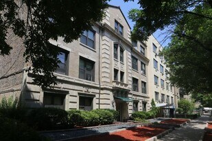 545 W Wellington Ave in Chicago, IL - Building Photo