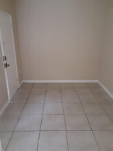 825 N 19th Ave Hollywood, FL 33020-3596 in Hollywood, FL - Building Photo - Building Photo