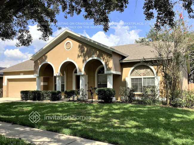 3722 Treeline Dr in Valrico, FL - Building Photo - Building Photo