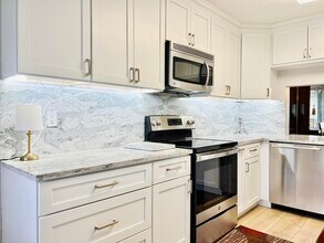 4725 Lucerne Lakes Blvd E in Greenacres, FL - Building Photo - Building Photo