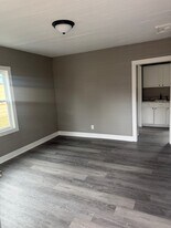 2827 Gurnee Ave in Anniston, AL - Building Photo