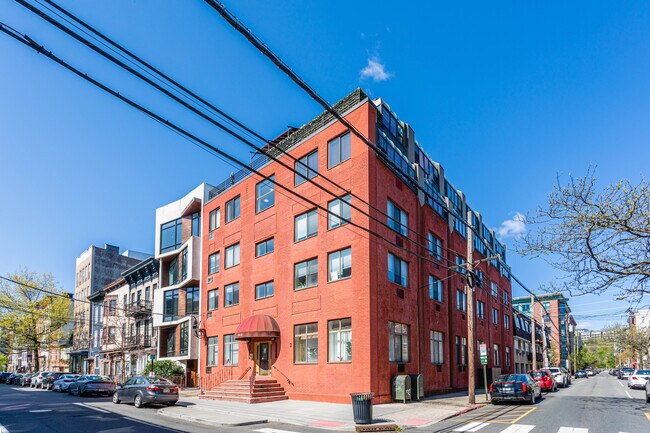 530 Jefferson St in Hoboken, NJ - Building Photo - Building Photo