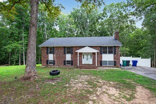 4104 Green Spring St in Waldorf, MD - Building Photo