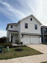 4001 Monticello Dr in Farmersville, TX - Building Photo