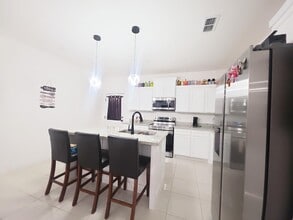 5310 Aceituno Dr in Laredo, TX - Building Photo - Building Photo