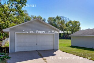 1669 NW 80th St in Clive, IA - Building Photo