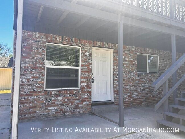 765 W Pine Ave in Meridian, ID - Building Photo - Building Photo